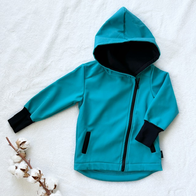 Kinder Softshelljacke mit schrägem Reißverschluss